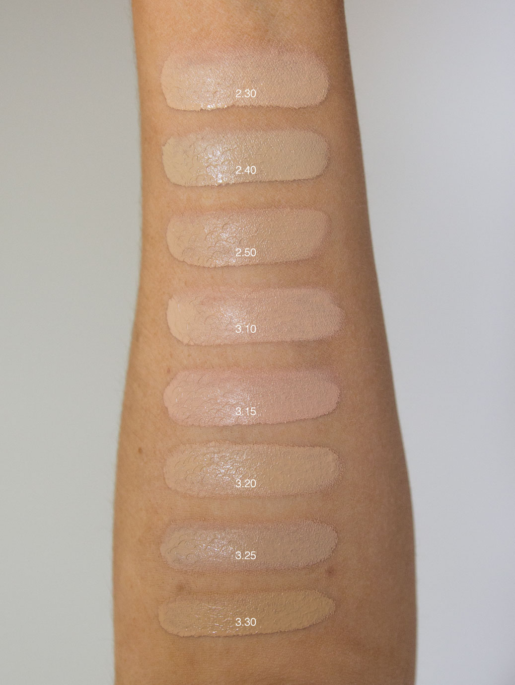 Beauty Blender Bounce - Full Review & Swatches.