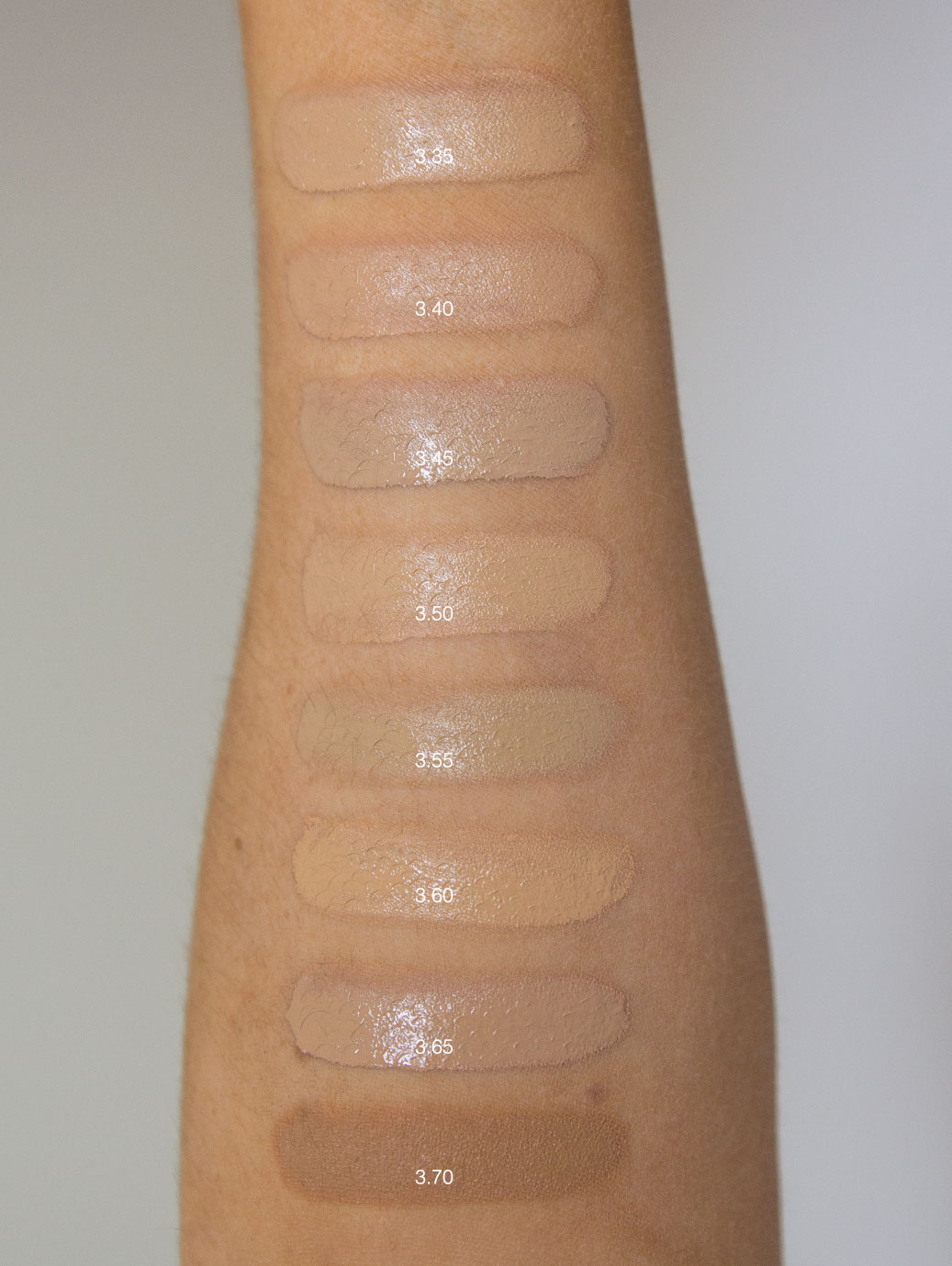 Beauty Blender Bounce - Full Review & Swatches.