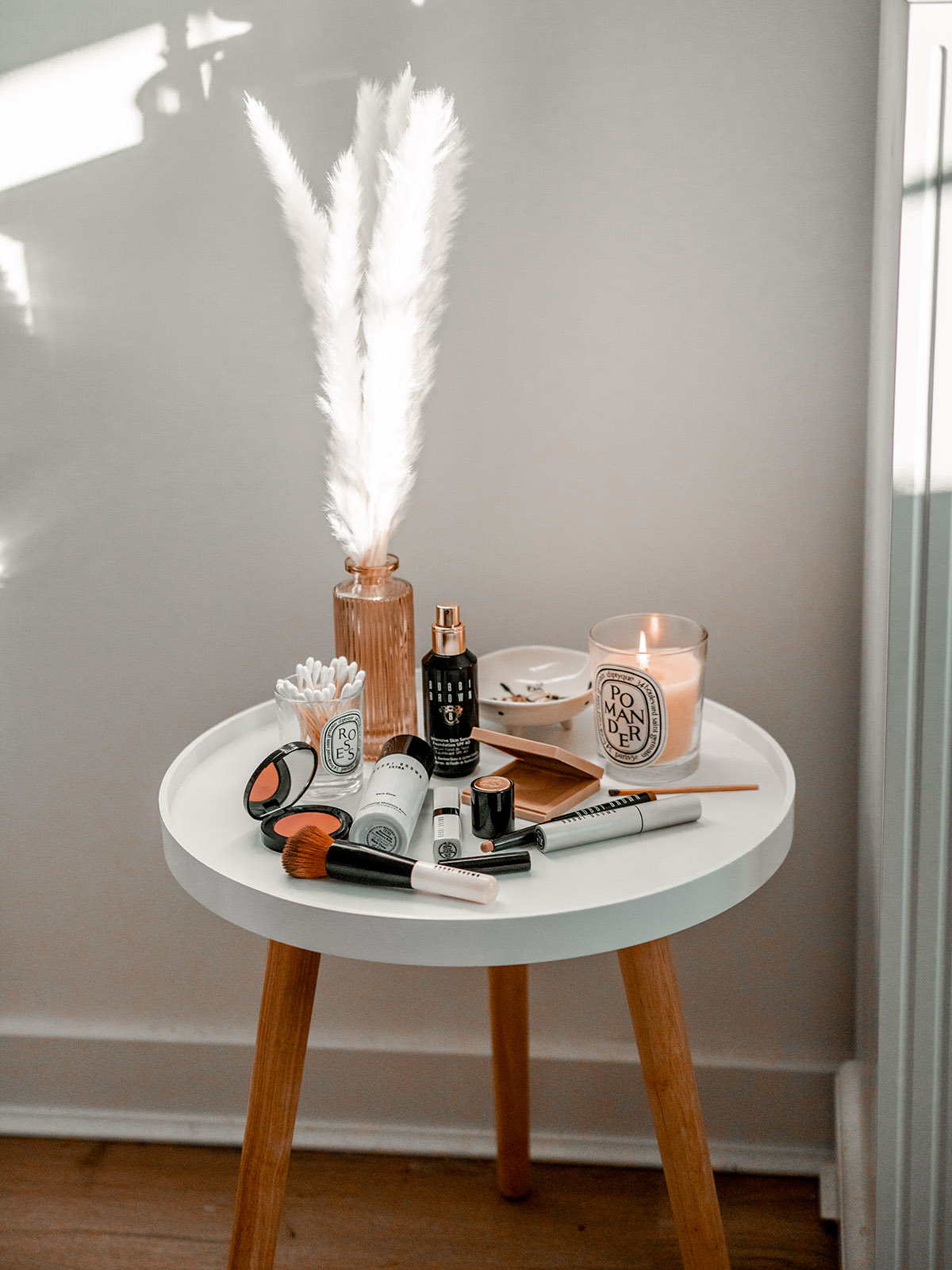 Five Minute Makeup With Bobbi Brown.