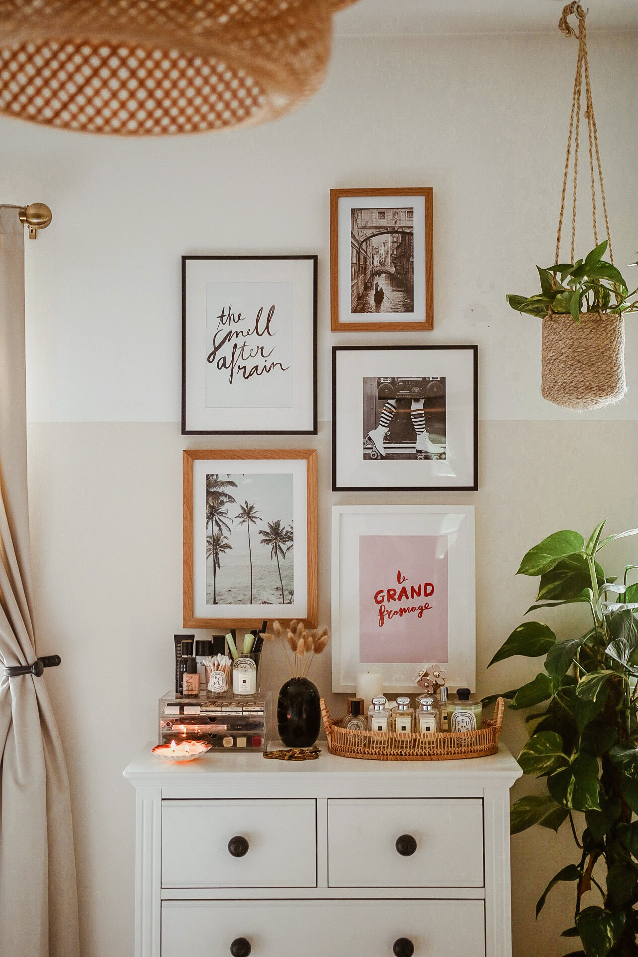 how to create a gallery wall lounge picture frames framed prints assortment colours