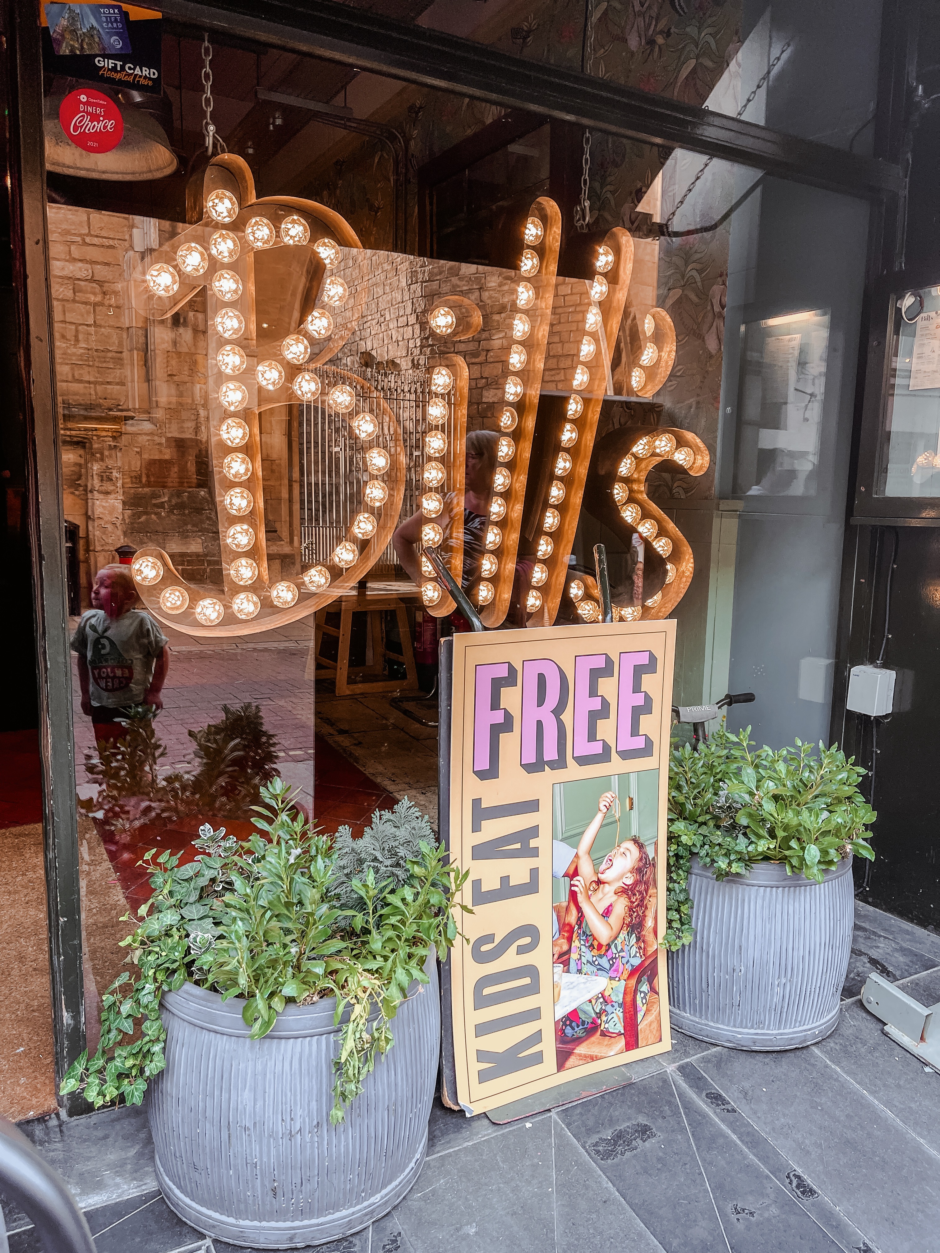 An Evening Out At Bill’s, York.