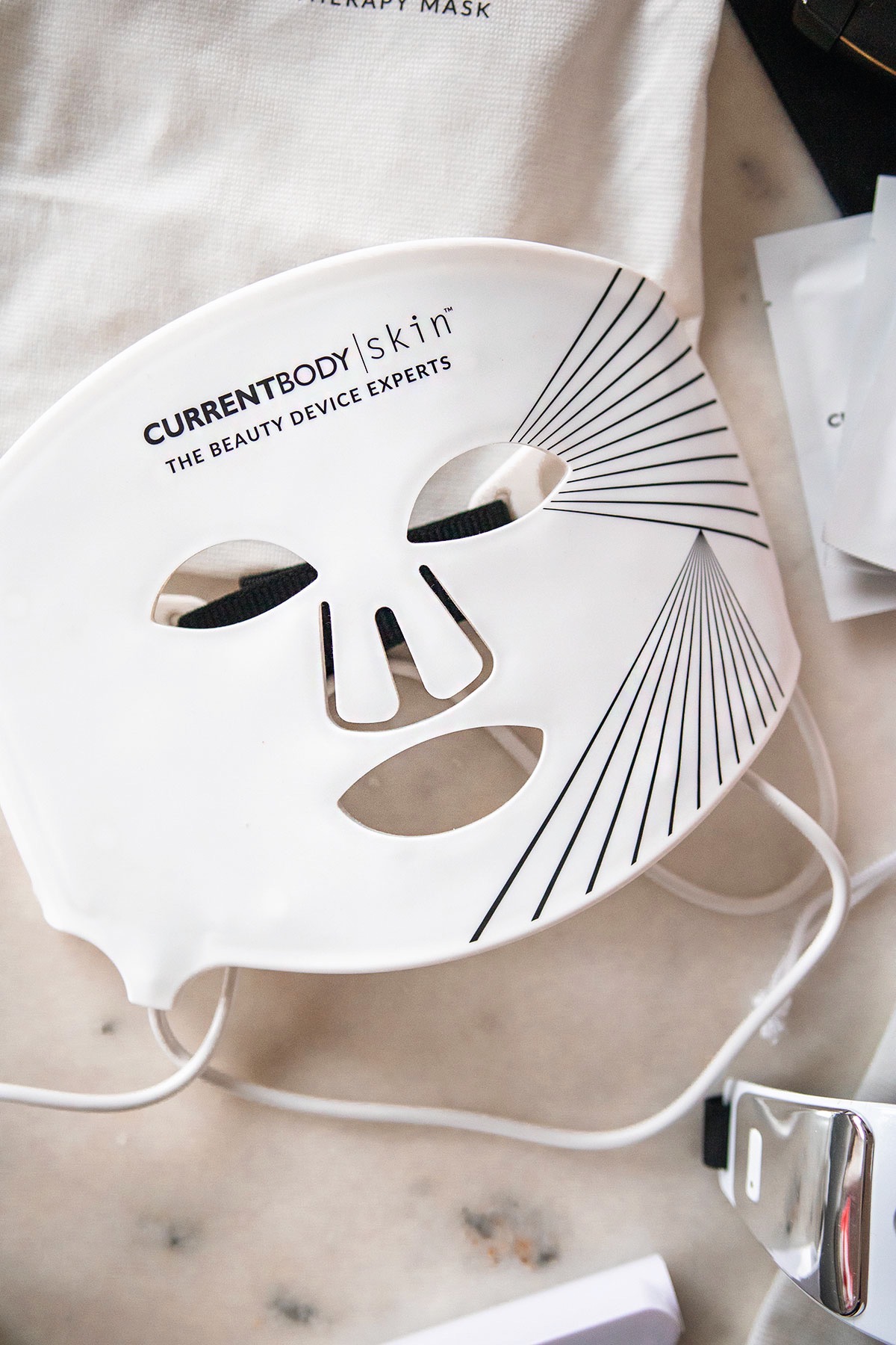 currentbody review beauty devices led mask light therapy skincare tips