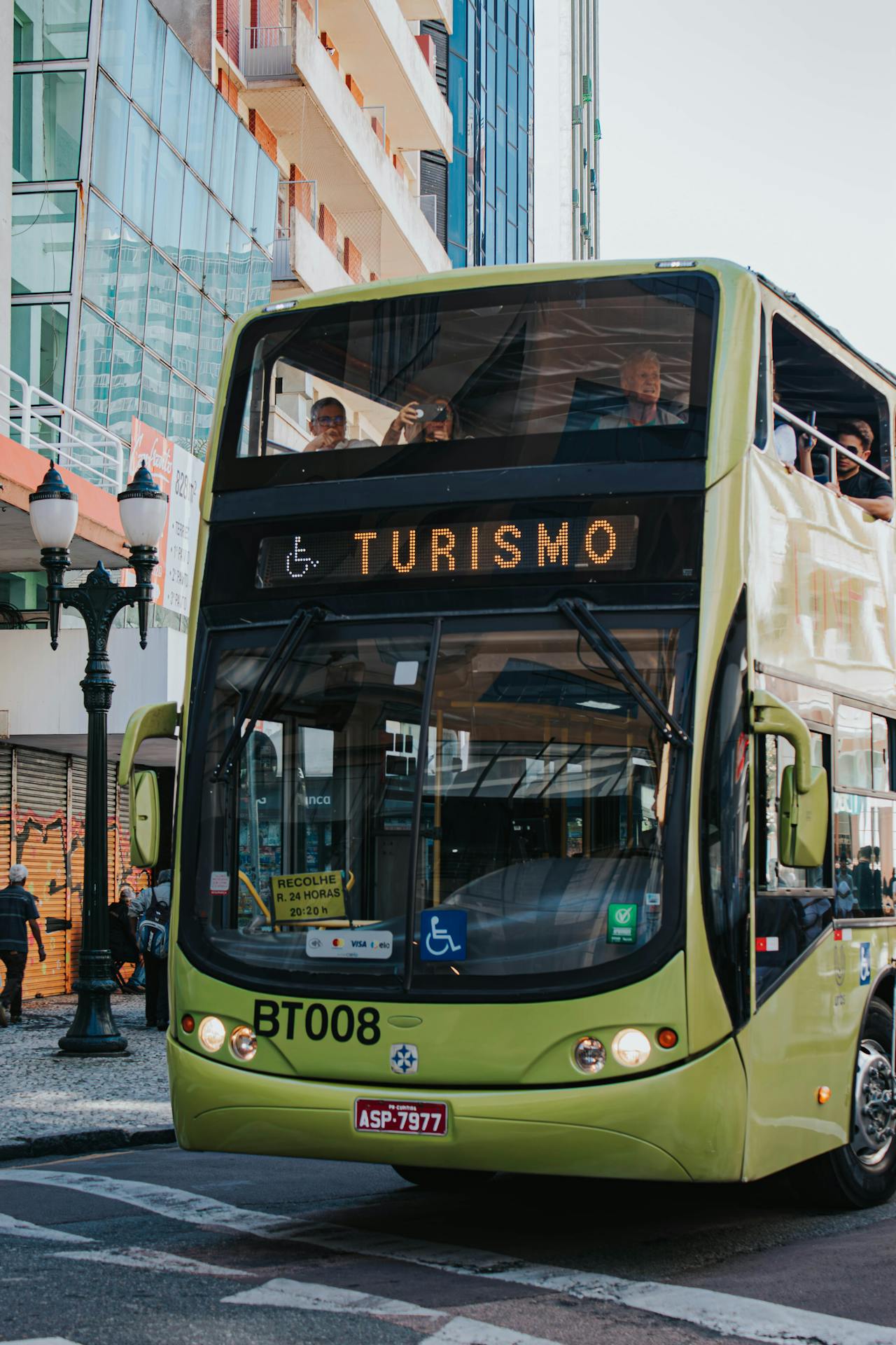 Getting Around with Ease: How to Navigate Accessible Travel Options.