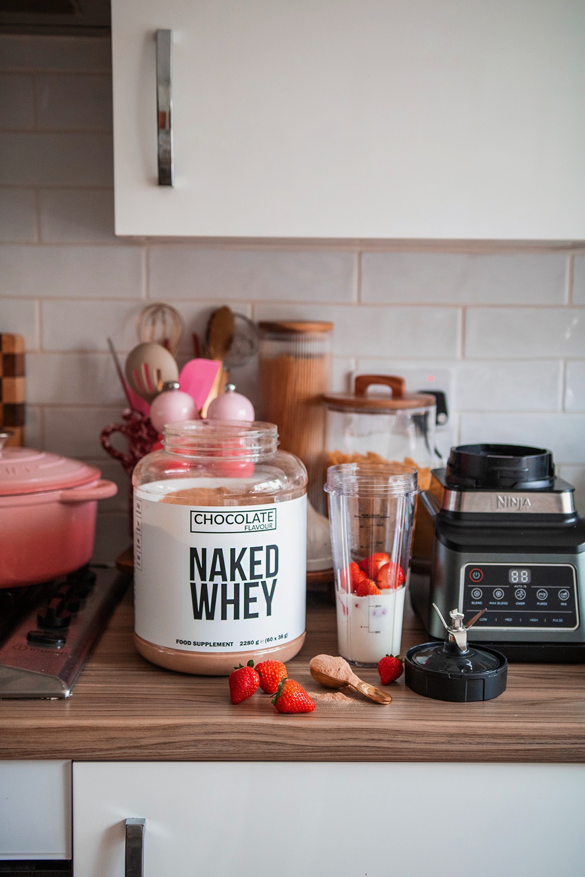naked nutrition chocolate whey powder review