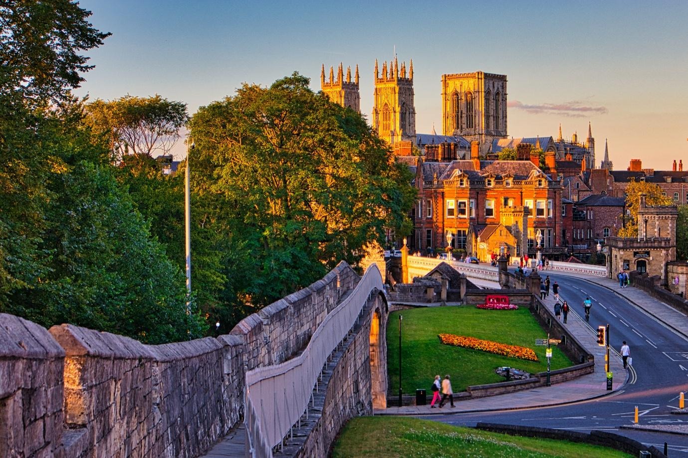 5 Ways To Create A Healthier Work Routine in York.
