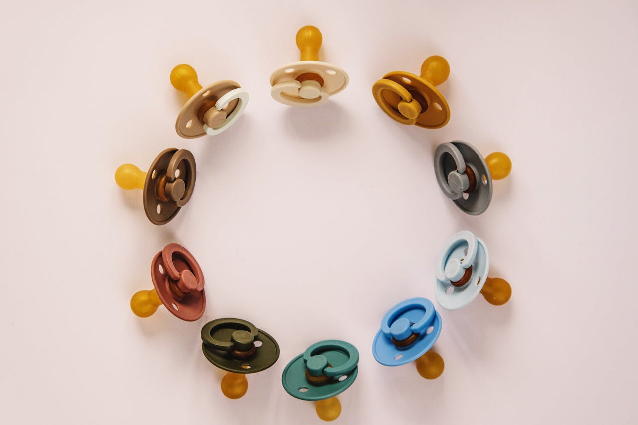 A Mother’s Guide To Dummies & Infant Soothing.